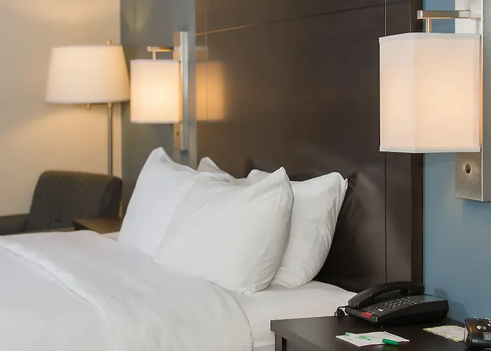 Wyndham Garden Niagara Falls Fallsview